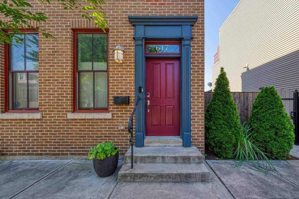 4 Bedroom 3 Bath Sleeps 10 Pet Friendly Private Backyard, 2 Car Garage, City Views, Close To All Stadiums And Casino Pittsburgh Eksteriør bilde