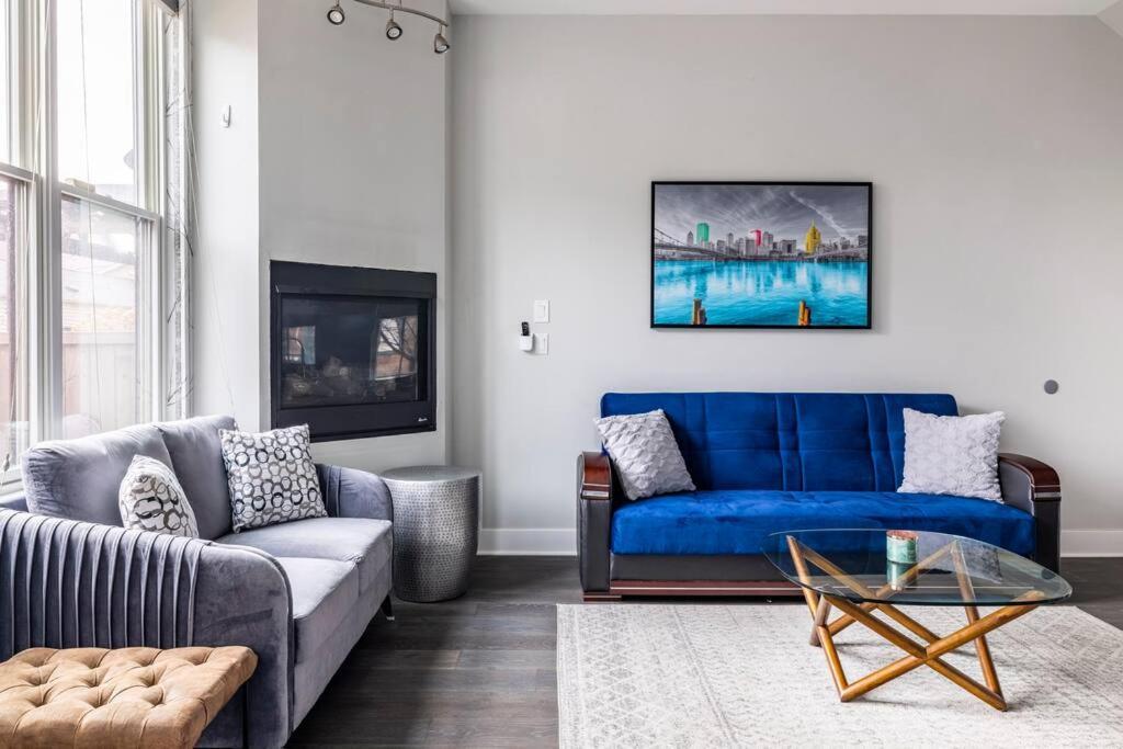 4 Bedroom 3 Bath Sleeps 10 Pet Friendly Private Backyard, 2 Car Garage, City Views, Close To All Stadiums And Casino Pittsburgh Eksteriør bilde