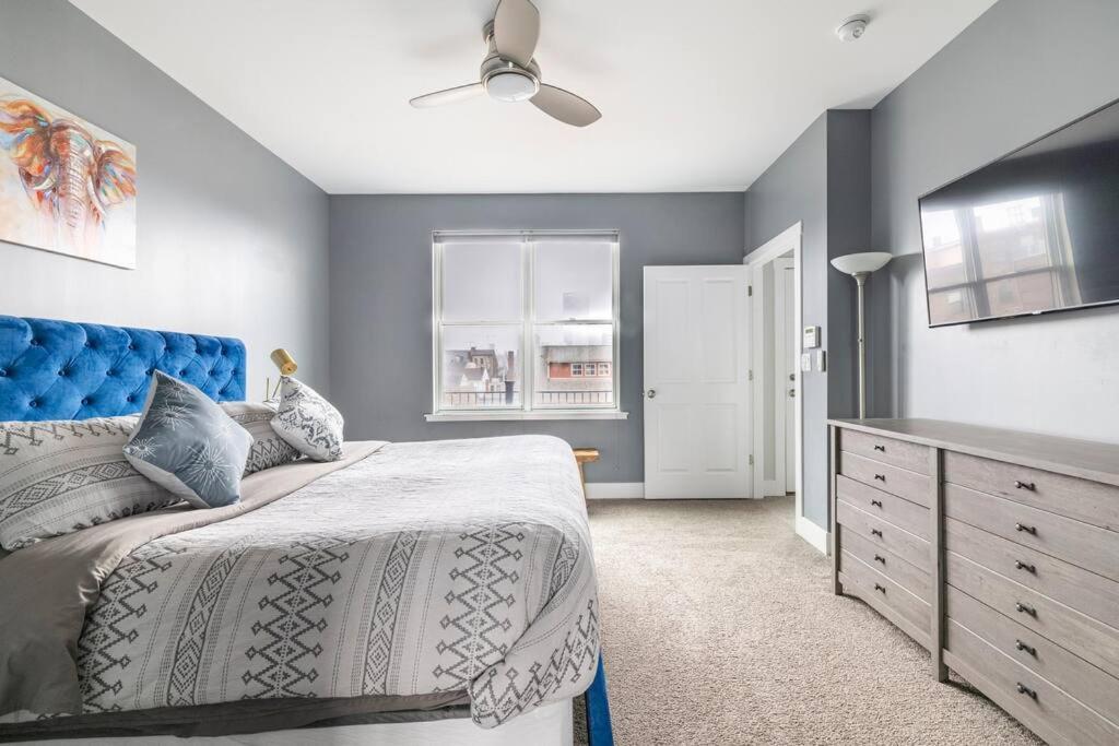 4 Bedroom 3 Bath Sleeps 10 Pet Friendly Private Backyard, 2 Car Garage, City Views, Close To All Stadiums And Casino Pittsburgh Eksteriør bilde