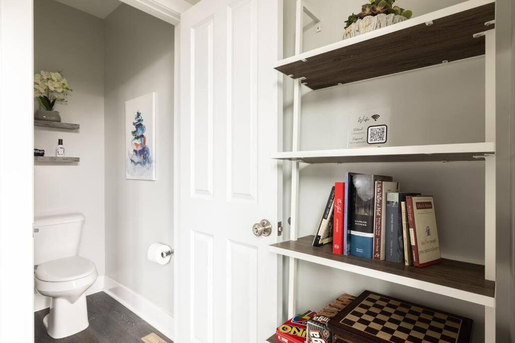 4 Bedroom 3 Bath Sleeps 10 Pet Friendly Private Backyard, 2 Car Garage, City Views, Close To All Stadiums And Casino Pittsburgh Eksteriør bilde