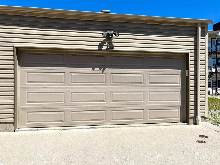 4 Bedroom 3 Bath Sleeps 10 Pet Friendly Private Backyard, 2 Car Garage, City Views, Close To All Stadiums And Casino Pittsburgh Eksteriør bilde