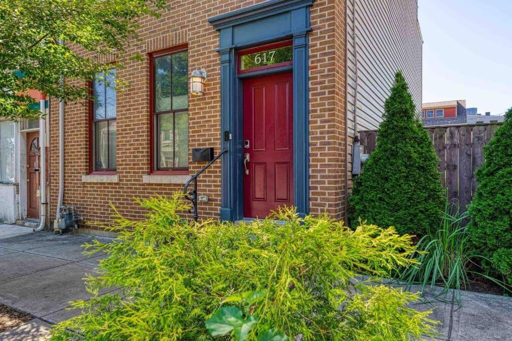 4 Bedroom 3 Bath Sleeps 10 Pet Friendly Private Backyard, 2 Car Garage, City Views, Close To All Stadiums And Casino Pittsburgh Eksteriør bilde