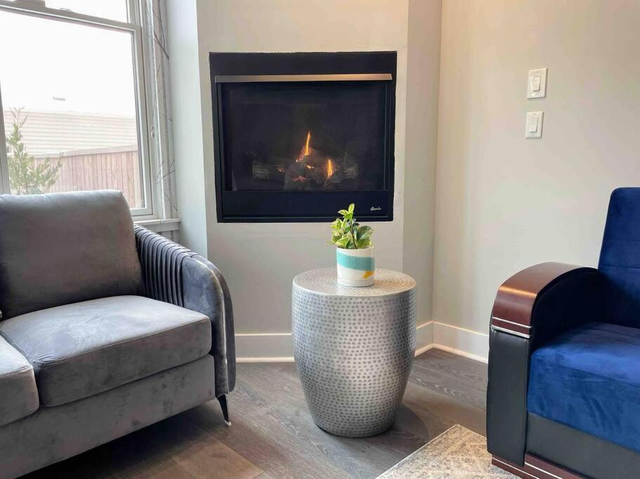 4 Bedroom 3 Bath Sleeps 10 Pet Friendly Private Backyard, 2 Car Garage, City Views, Close To All Stadiums And Casino Pittsburgh Eksteriør bilde