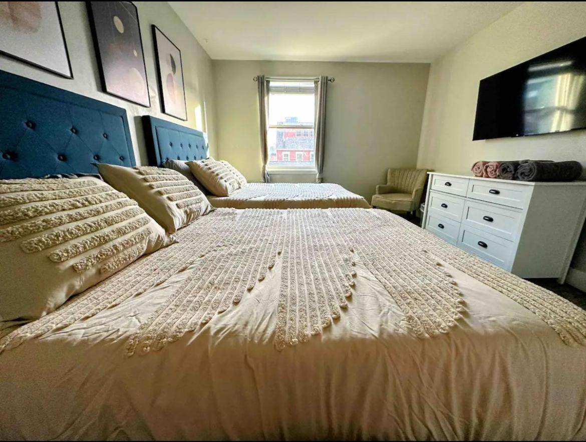 4 Bedroom 3 Bath Sleeps 10 Pet Friendly Private Backyard, 2 Car Garage, City Views, Close To All Stadiums And Casino Pittsburgh Eksteriør bilde